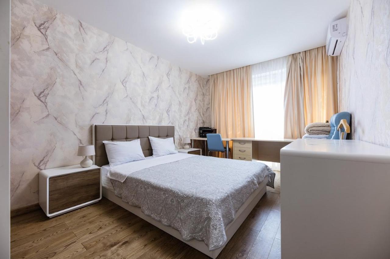 Квартира У Будинку З Власним Бомбосховищем Біля Жд Вокзалу 50 М2 Apartment Kiev Luaran gambar